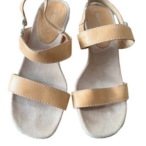 Aerosoles size 9 Howdy Skies Tan Leather Heels